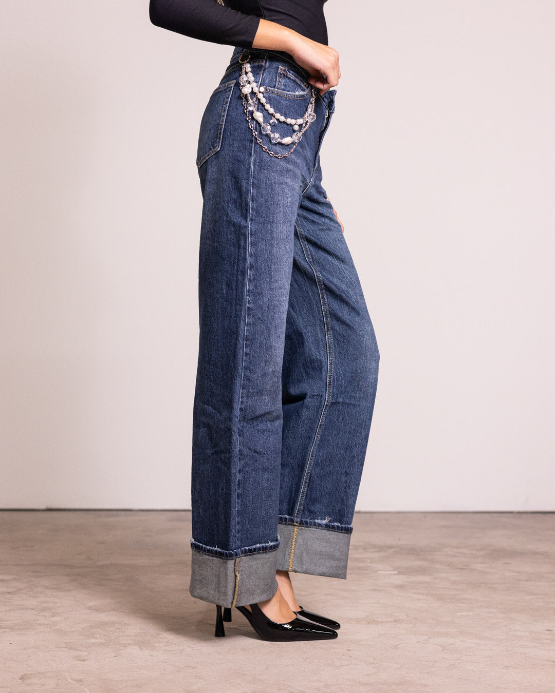 Jeans palazzo con risvolto medio