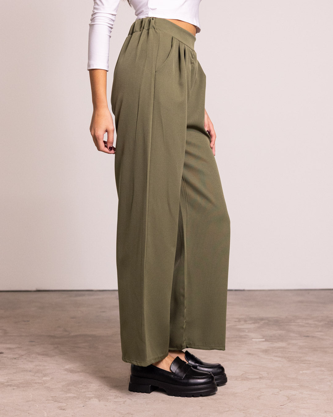 Pantalone palazzo con pinces