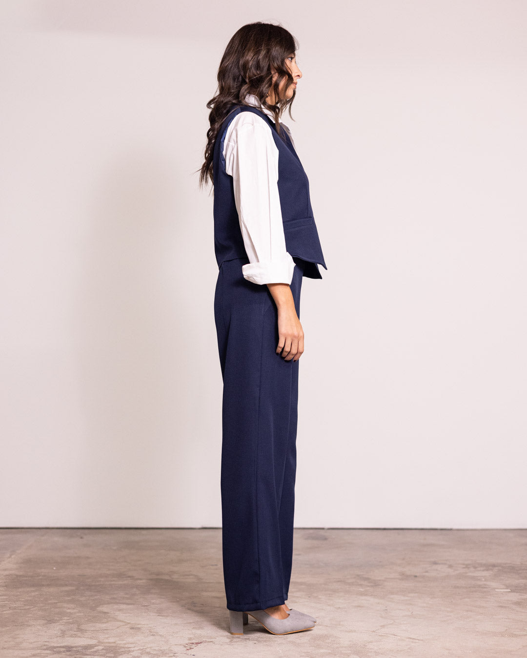 Completo gilet e pantaloni a gamba larga