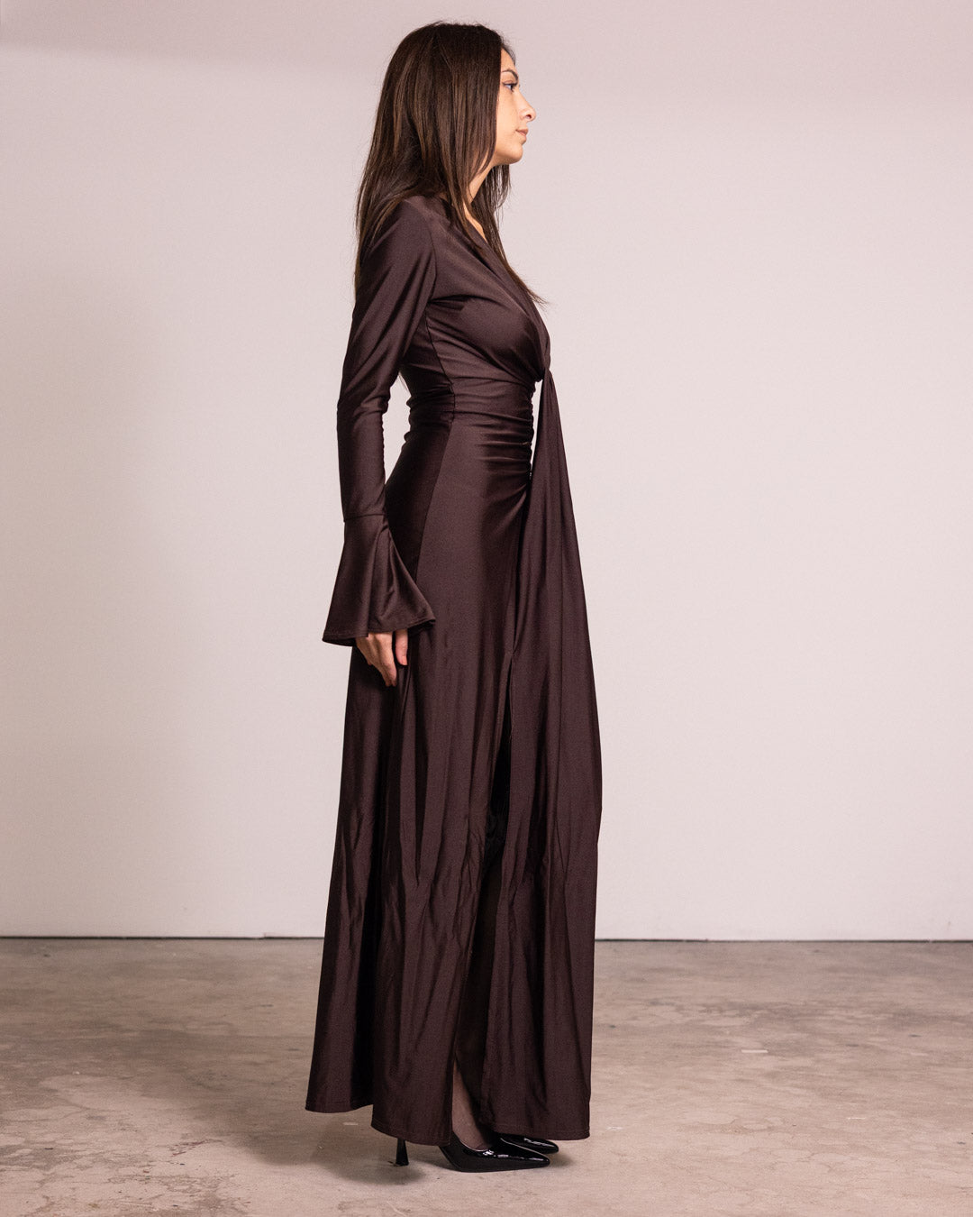 Vestito con manica a campana