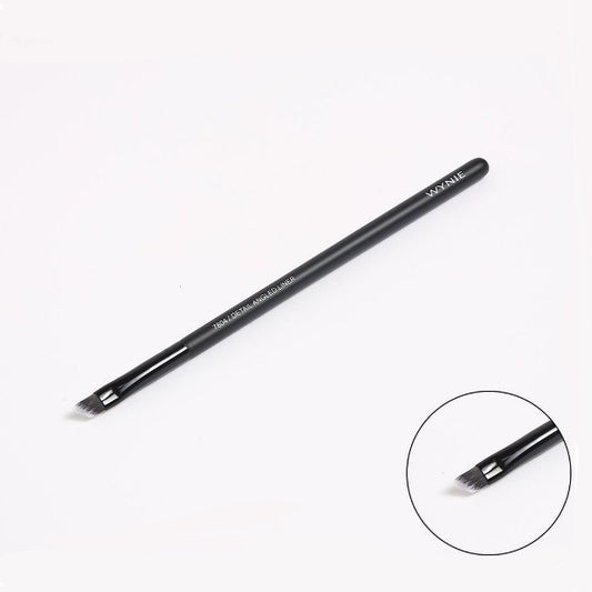 Eyeliner brush
