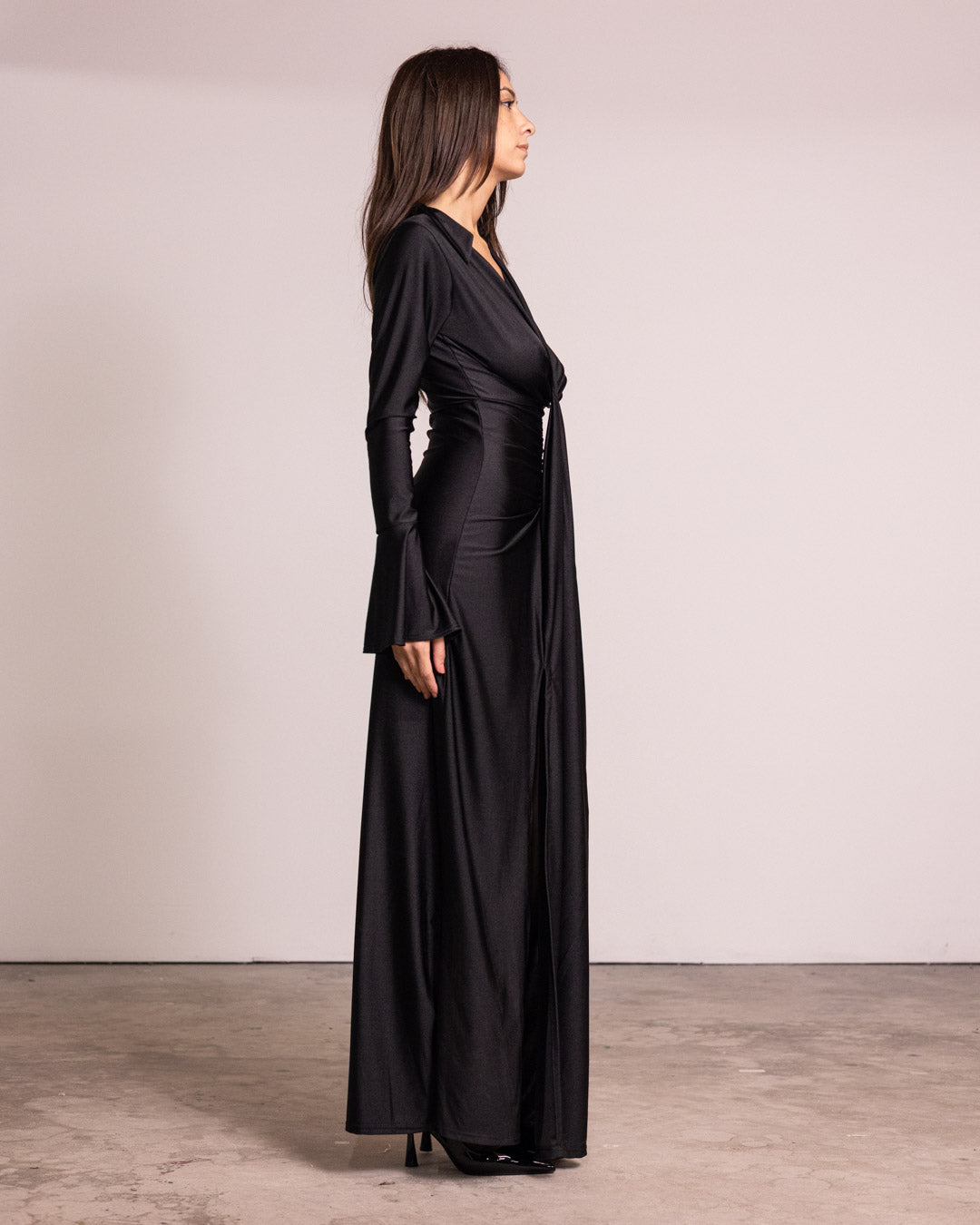 Vestito con manica a campana