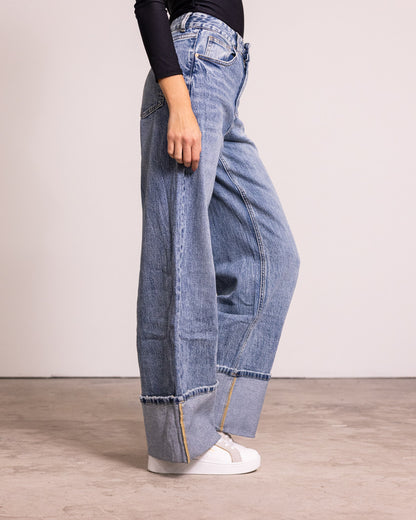 Jeans cuffed con risvolto alto