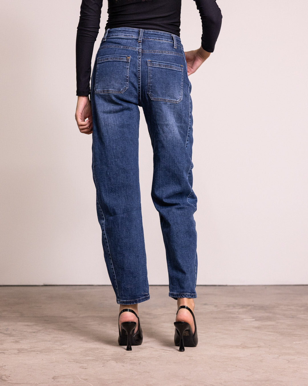 Jeans barrel leg tasca quadrata