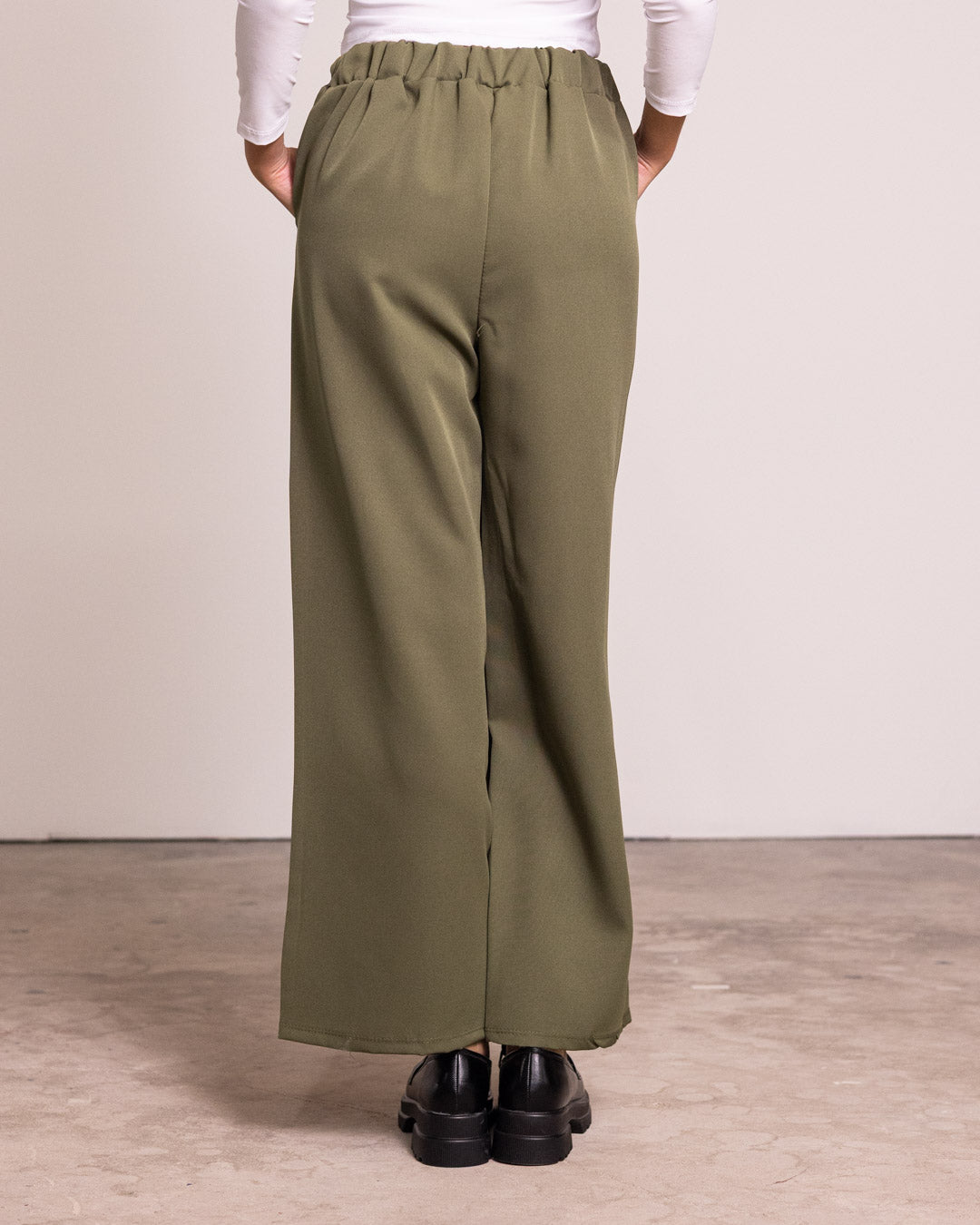 Pantalone palazzo con pinces