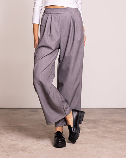 Pantalone palazzo con pinces