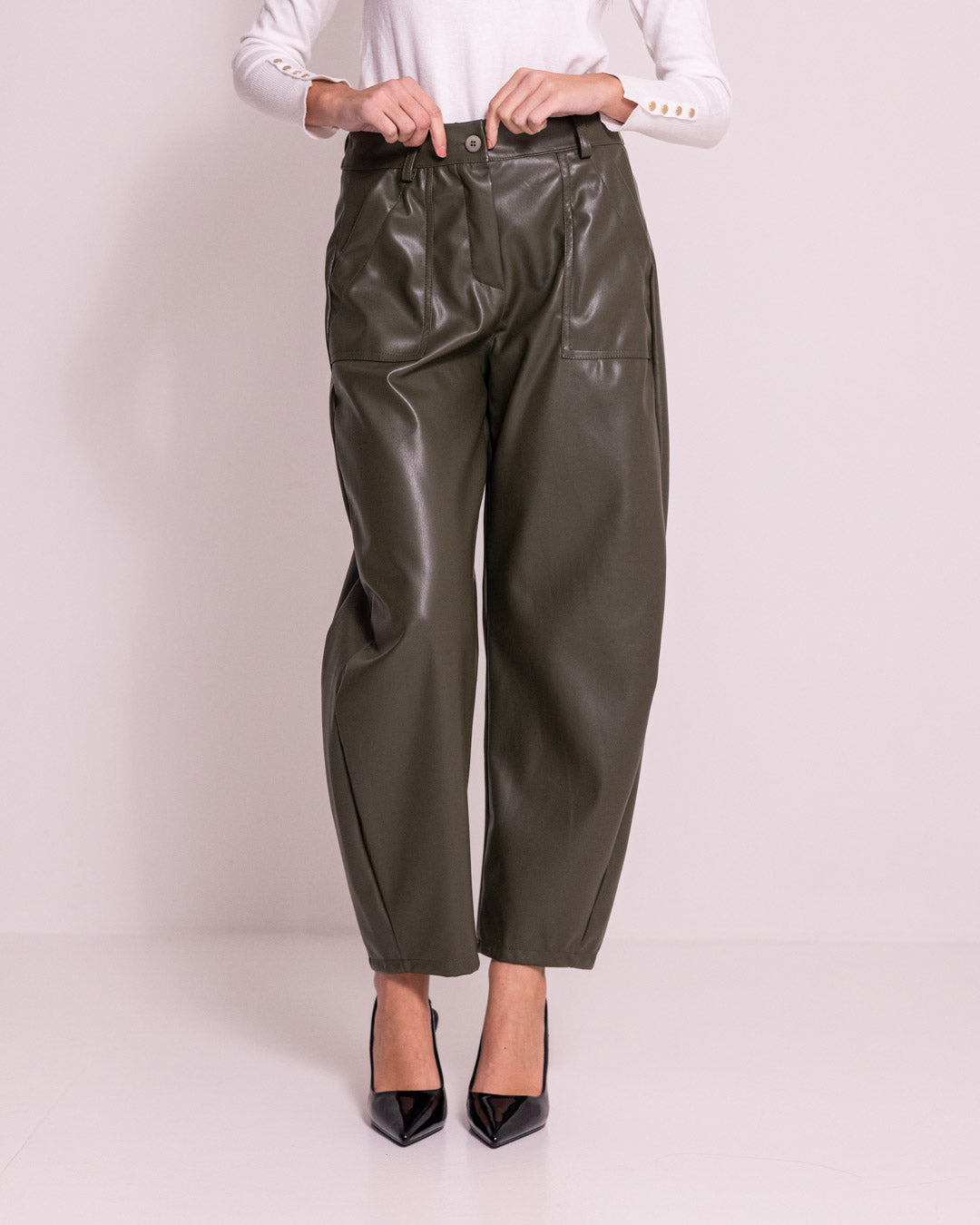 Pantalone barrel leg in ecopelle