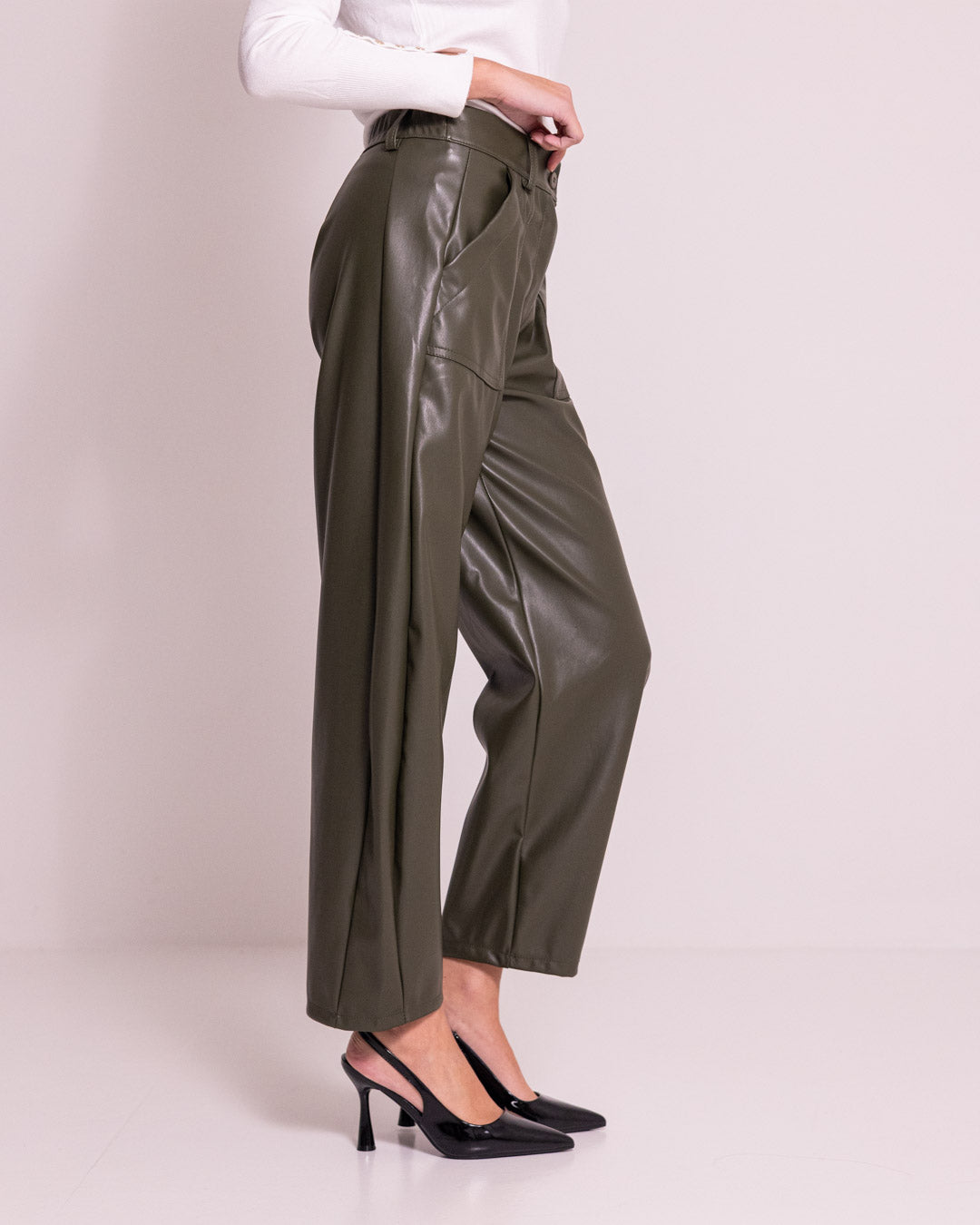 Pantalone barrel leg in ecopelle