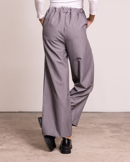 Pantalone palazzo con pinces