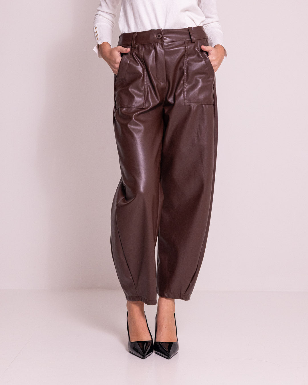 Pantalone barrel leg in ecopelle