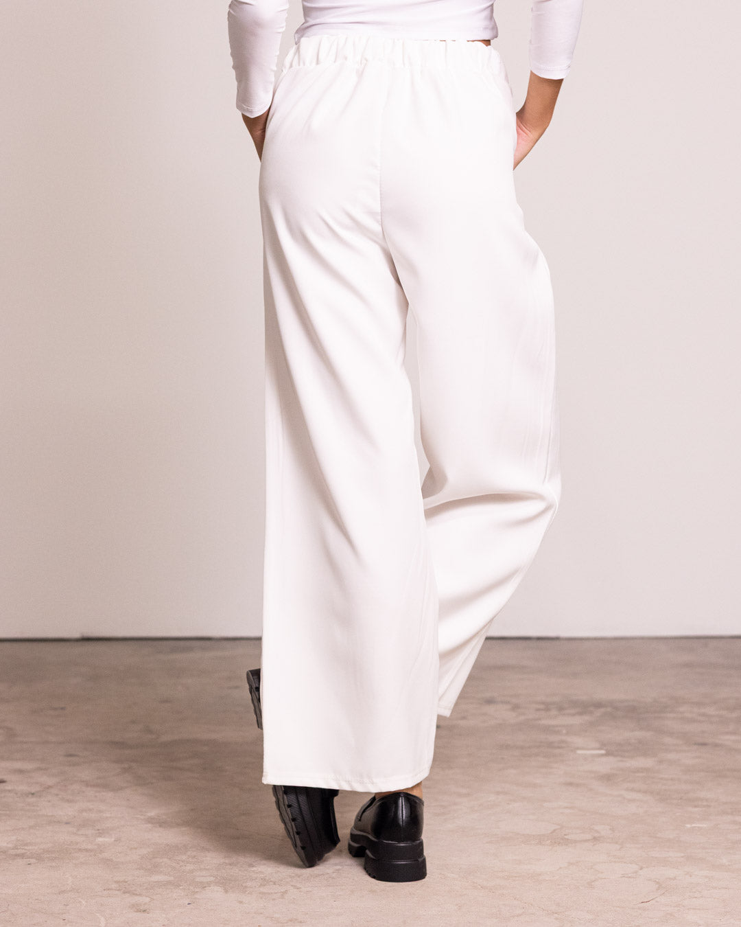 Pantalone palazzo con pinces