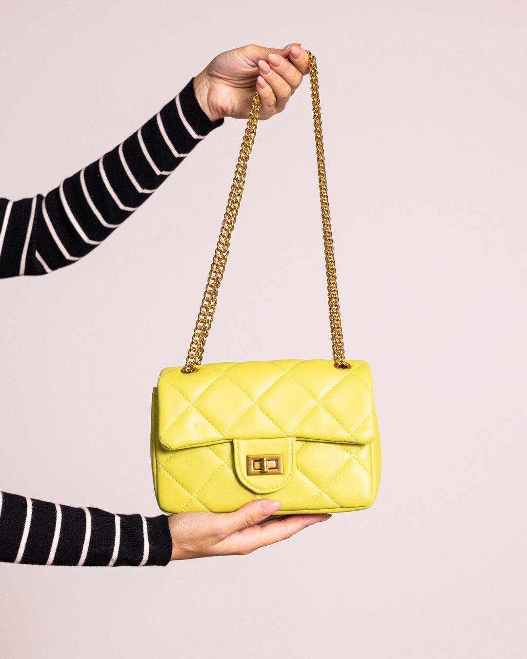 Borsa trapuntata con catena