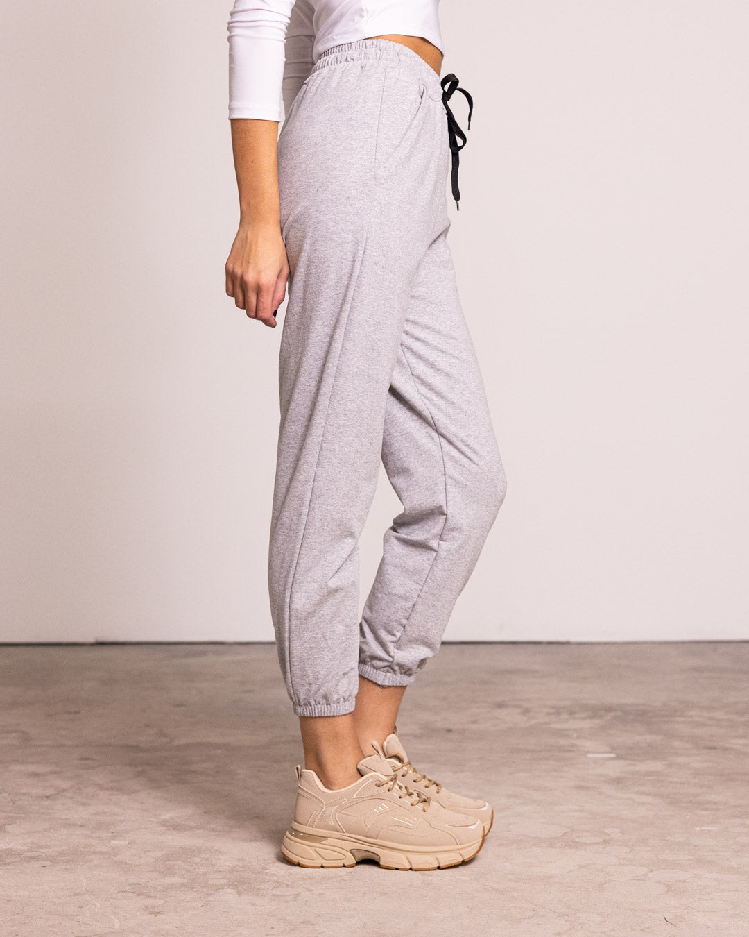 Pantalone tuta con laccio e polsino