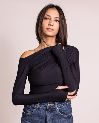 Maglia spalla scoperta