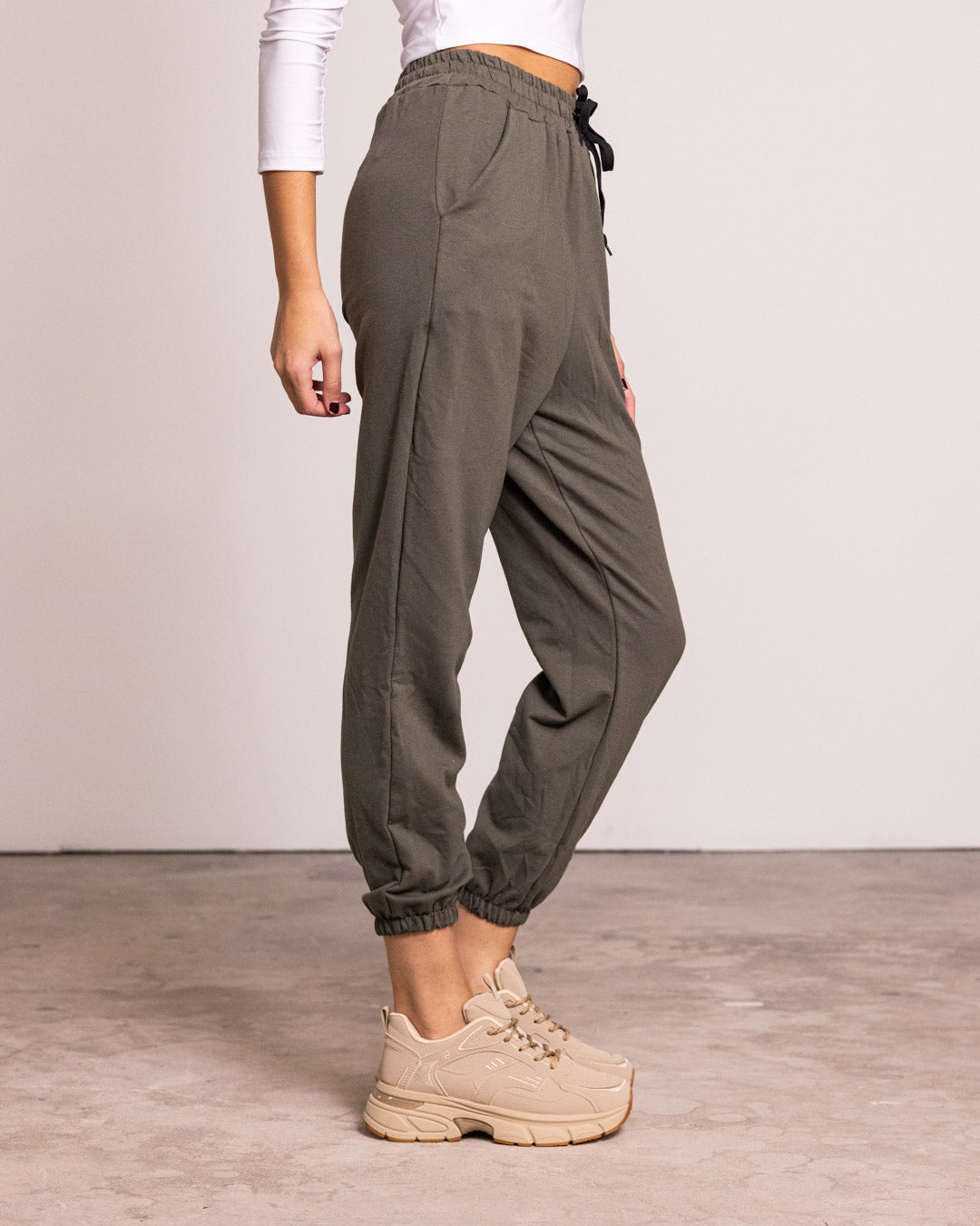 Pantalone tuta con laccio e polsino