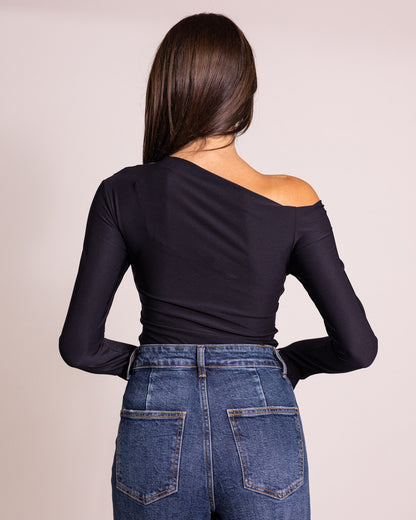 Maglia spalla scoperta