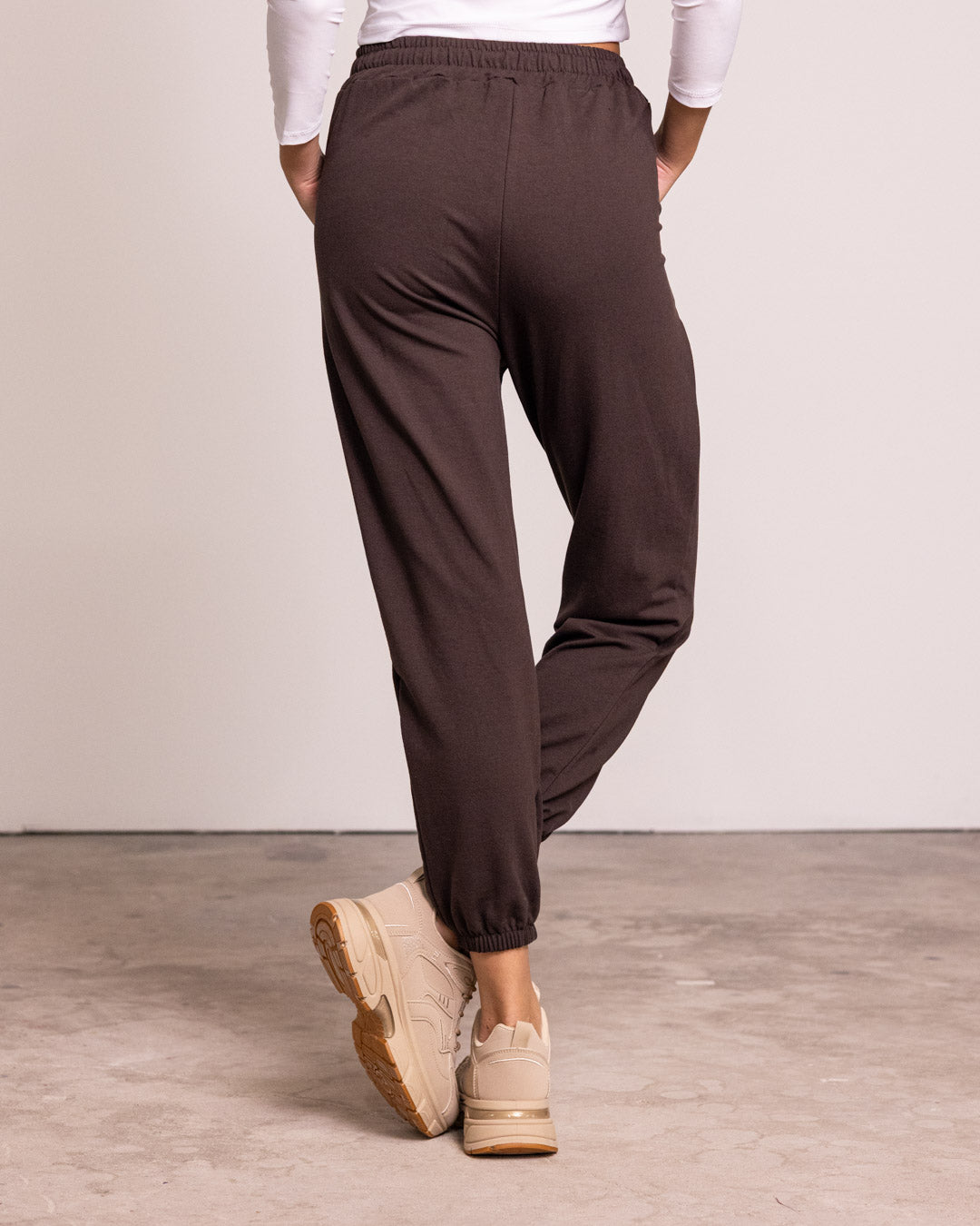 Pantalone tuta con laccio e polsino