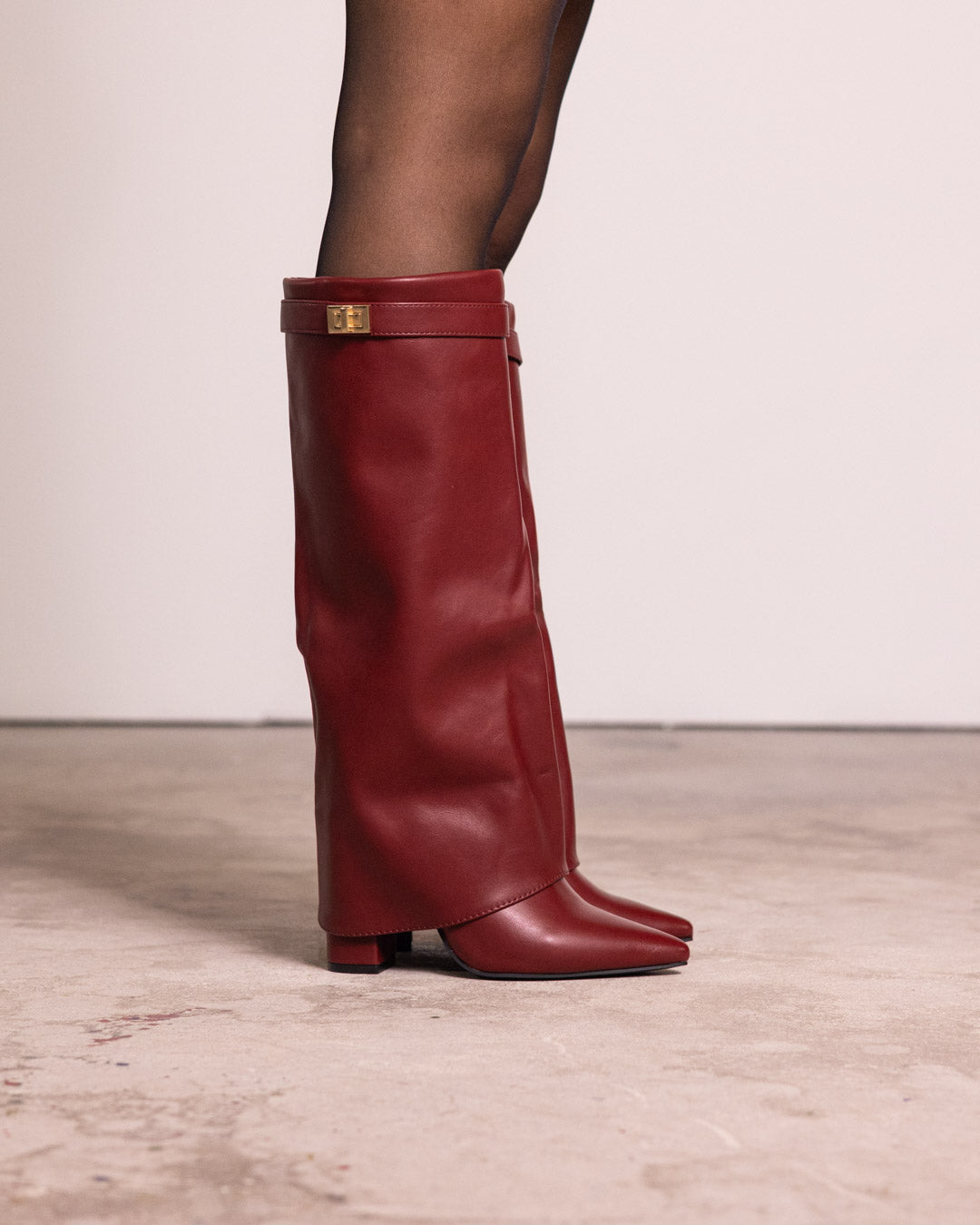 Stivale con risvolto lock