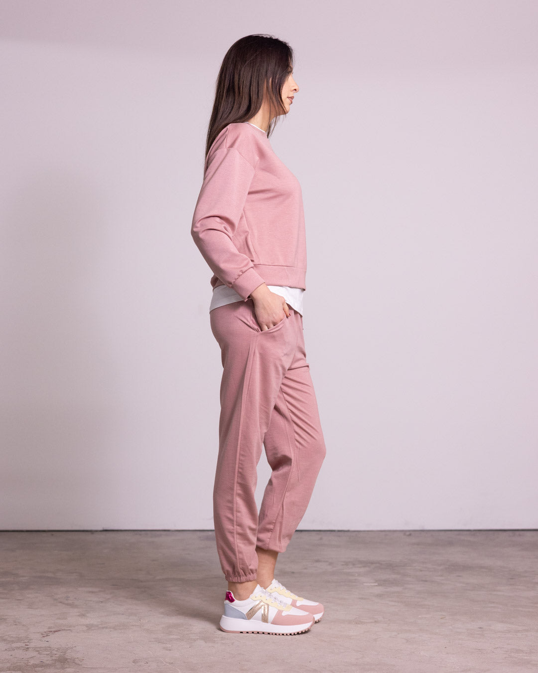 Tuta completa con finta t-shirt