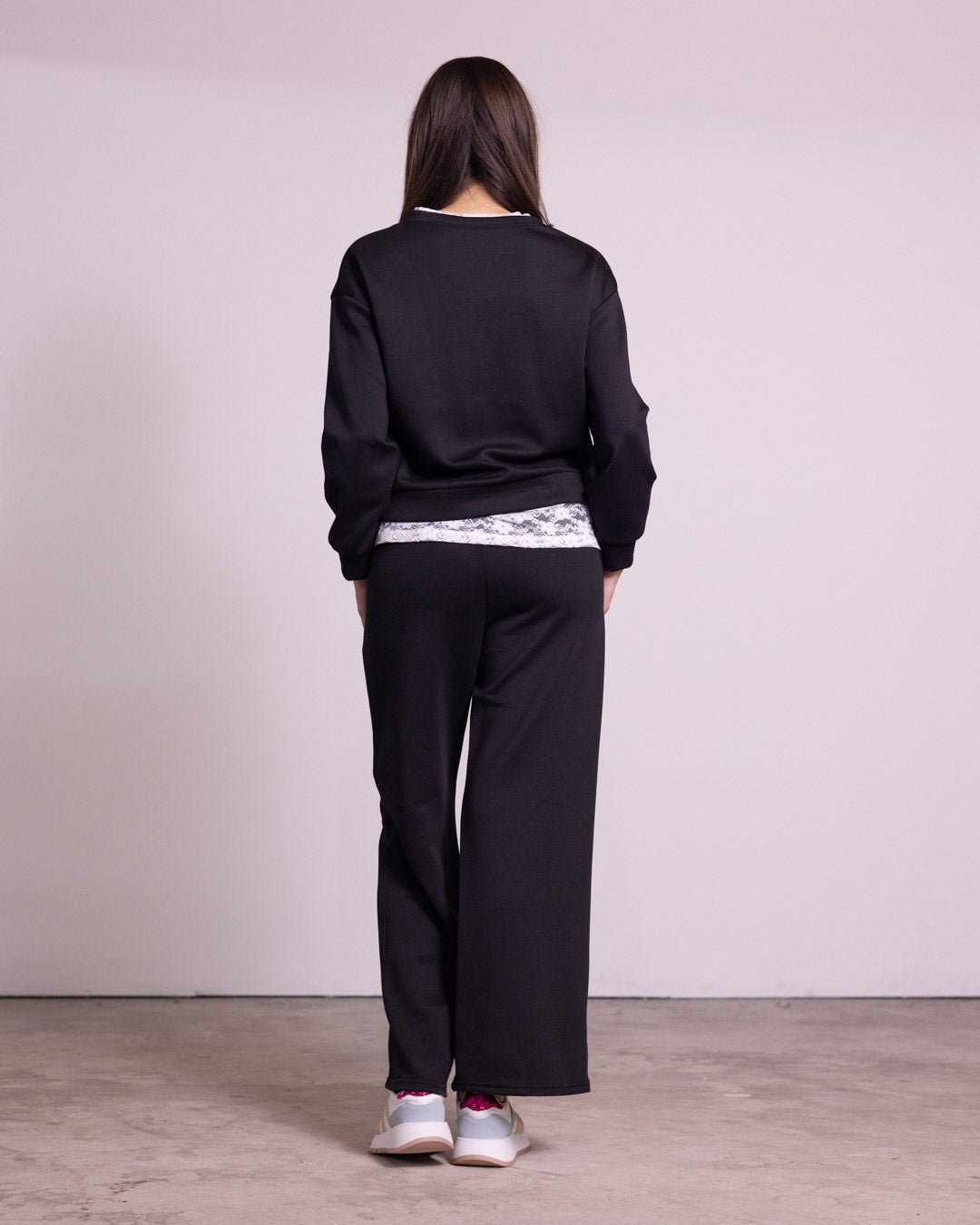 Tuta completa con finto pizzo