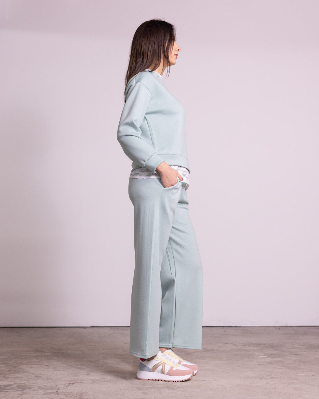 Tuta completa con finto pizzo