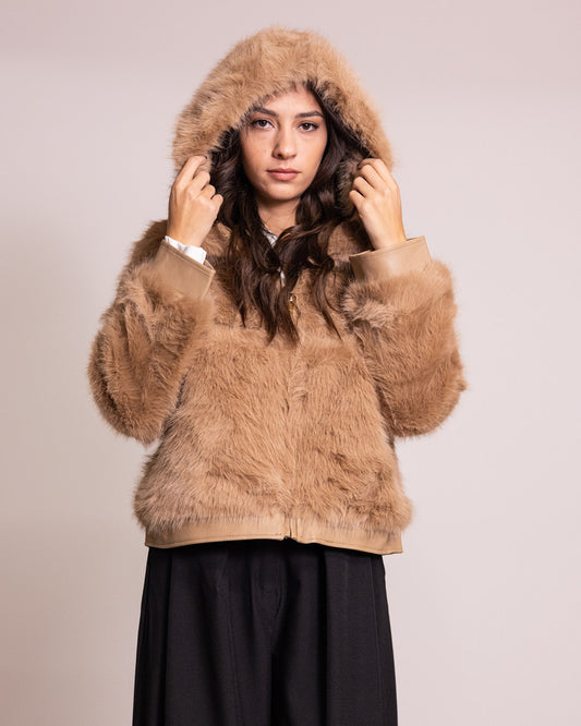 Pelliccia con cappuccio