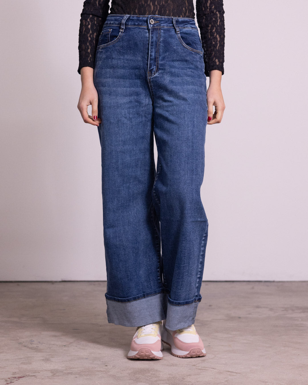 Jeans straight con risvolto medio