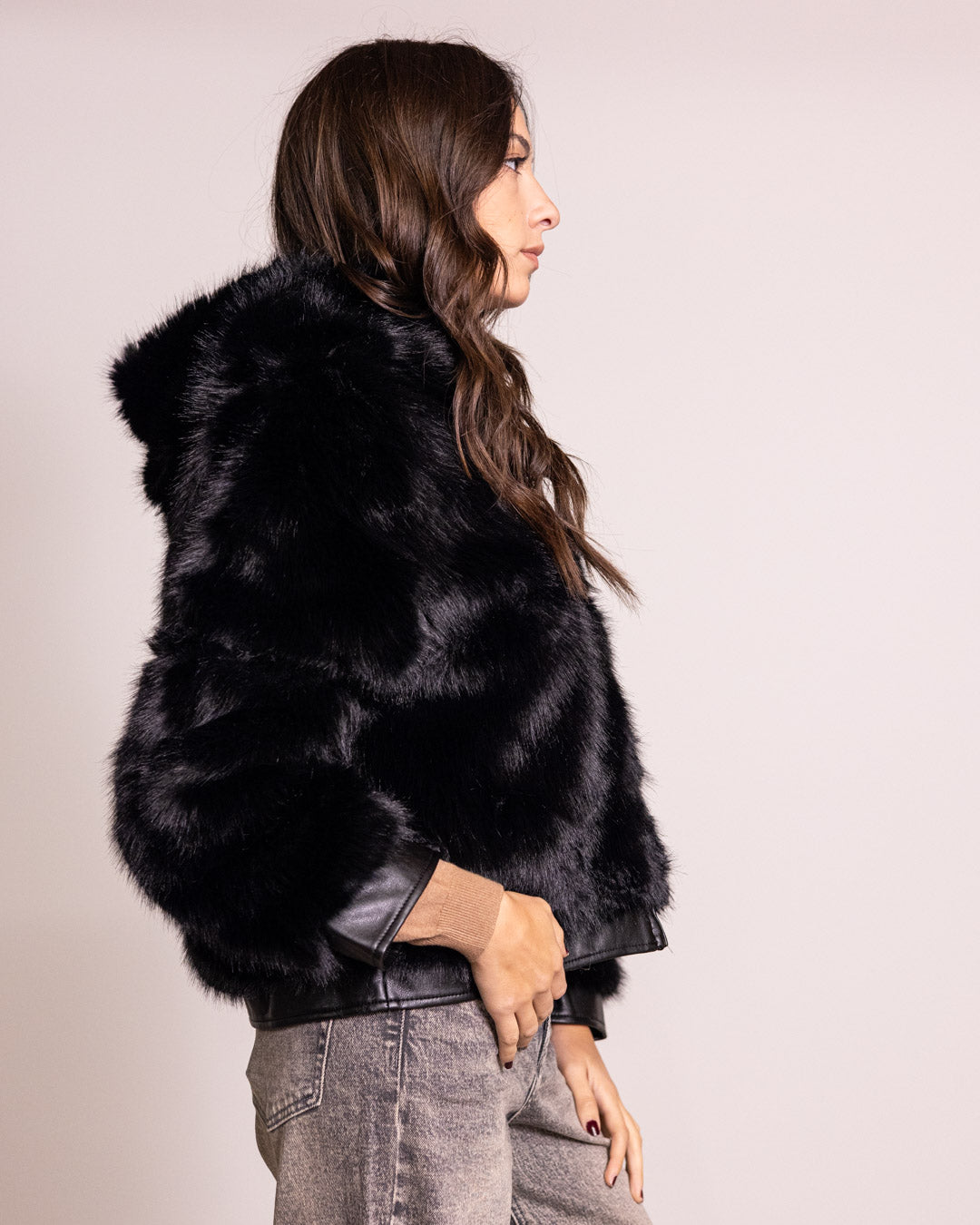 Pelliccia con cappuccio