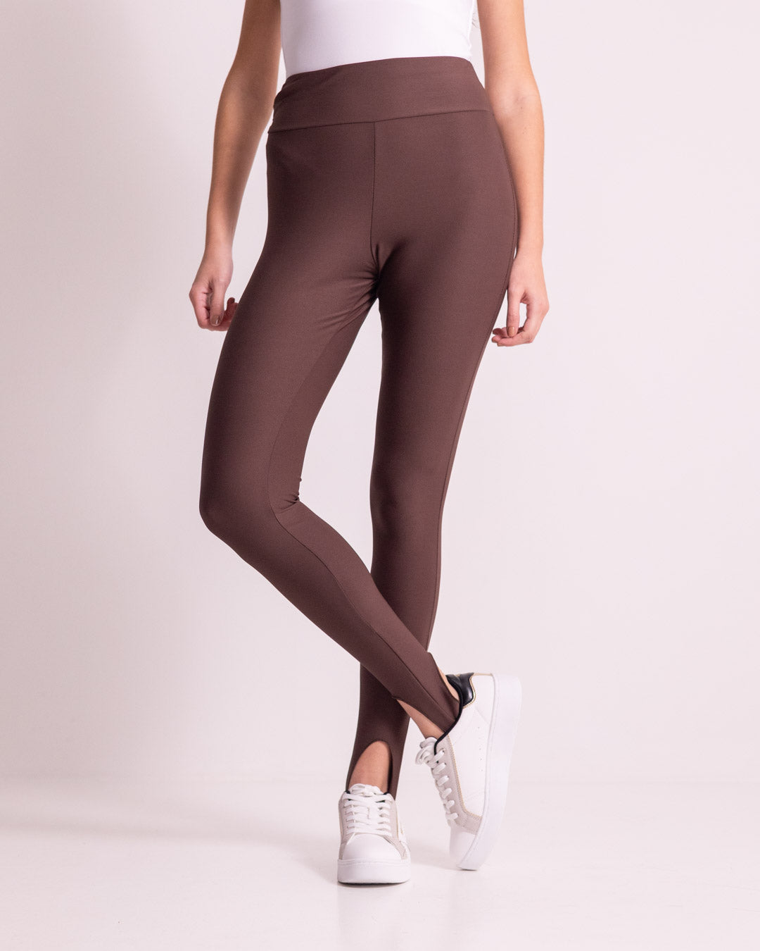 Leggings con staffa