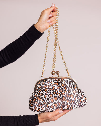 Pochette con chiusura kiss lock