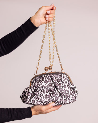 Pochette con chiusura kiss lock