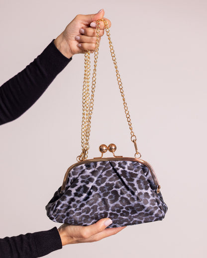 Pochette con chiusura kiss lock