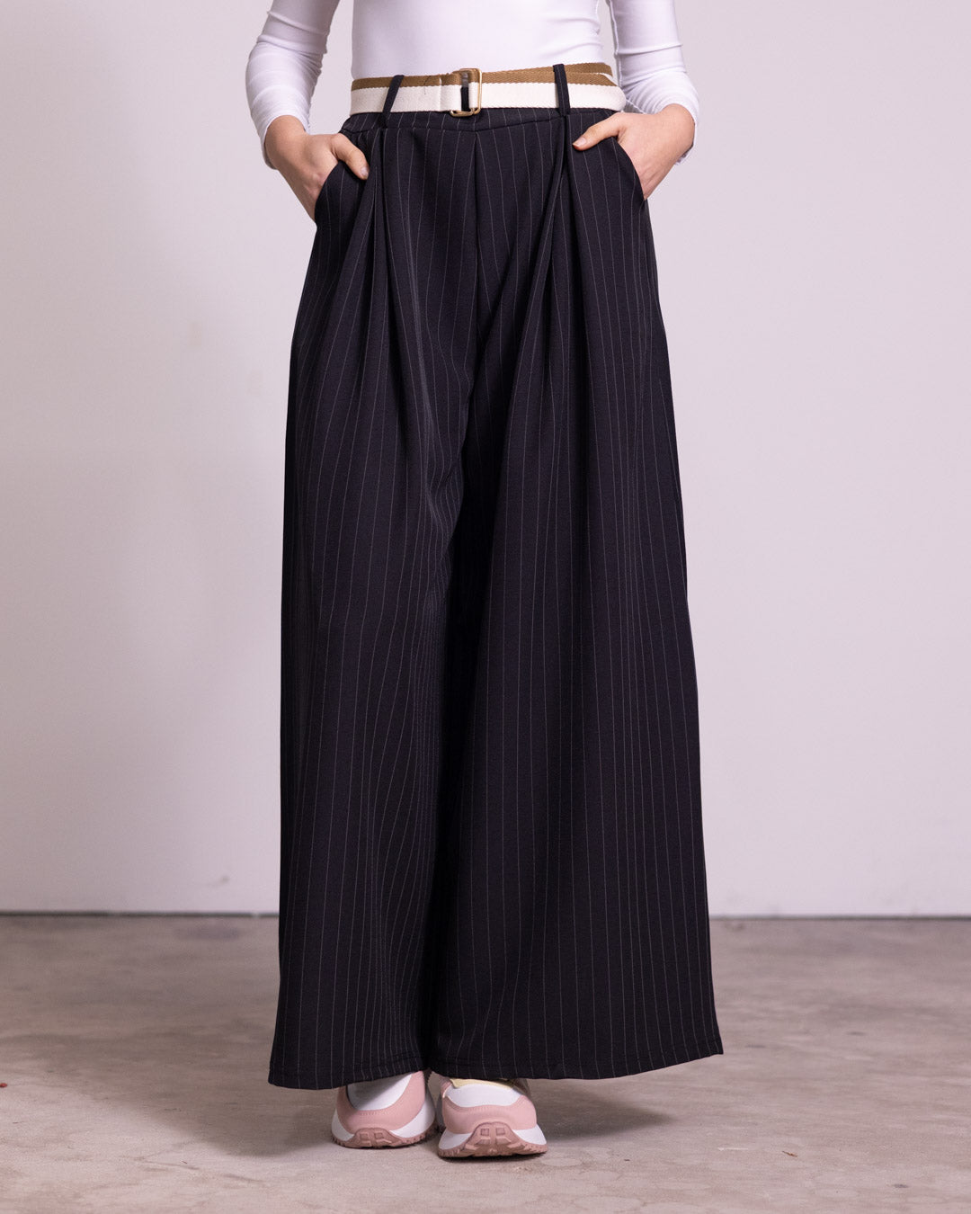 Pantalone palazzo gessato con cintura