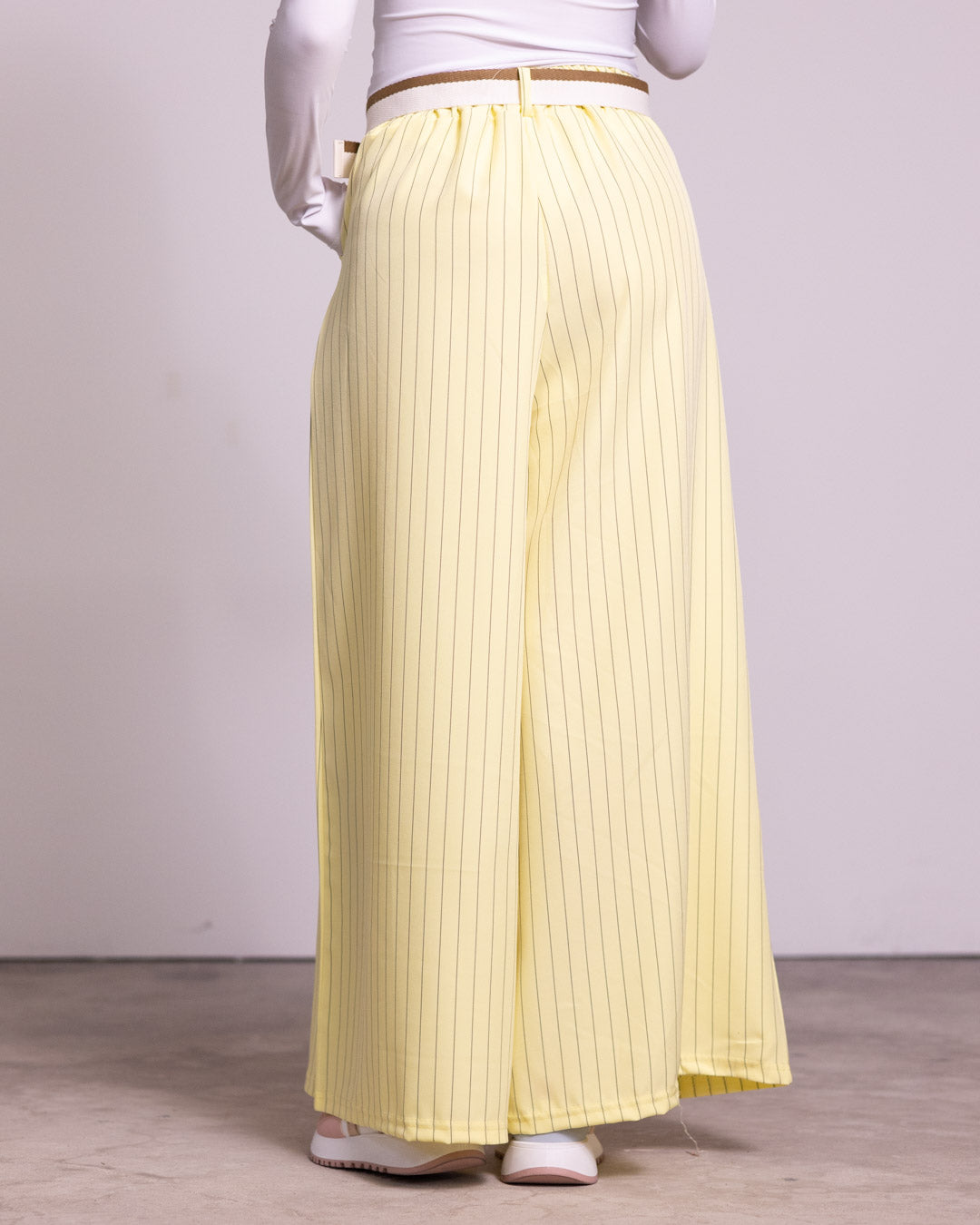 Pantalone palazzo gessato con cintura