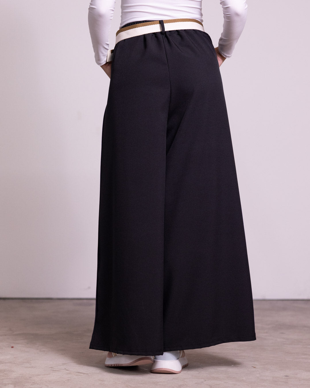 Pantalone palazzo con pinces