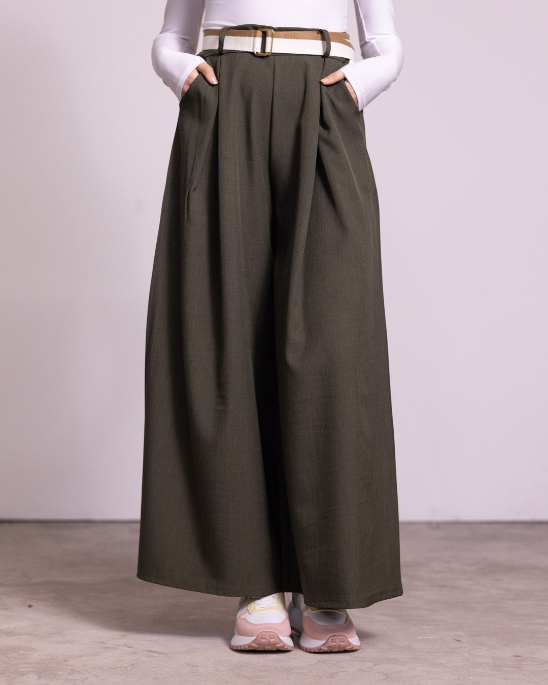 Pantalone palazzo con pinces