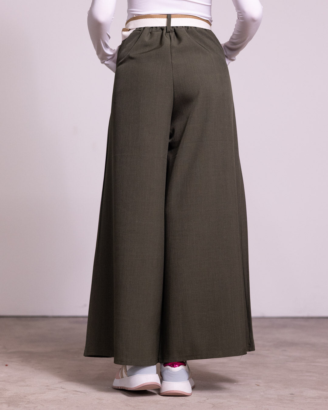 Pantalone palazzo con pinces