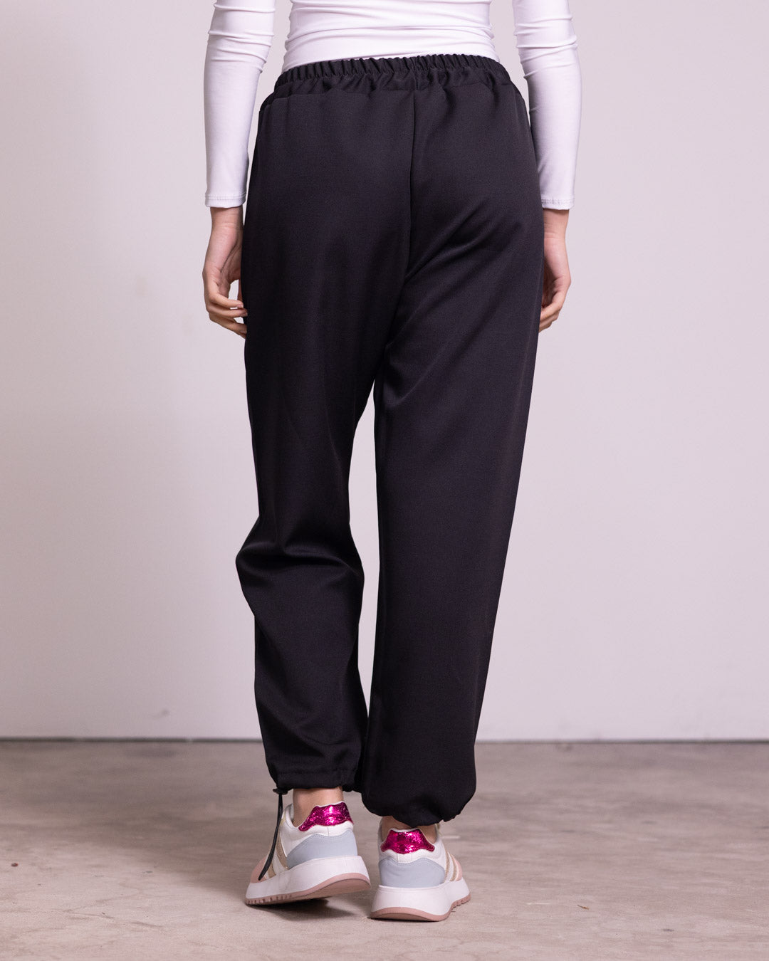 Joggers con lacci ai polsini