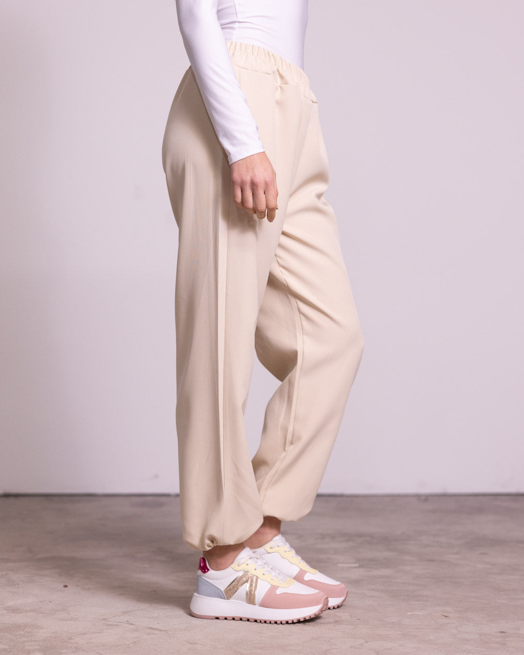 Joggers con lacci ai polsini