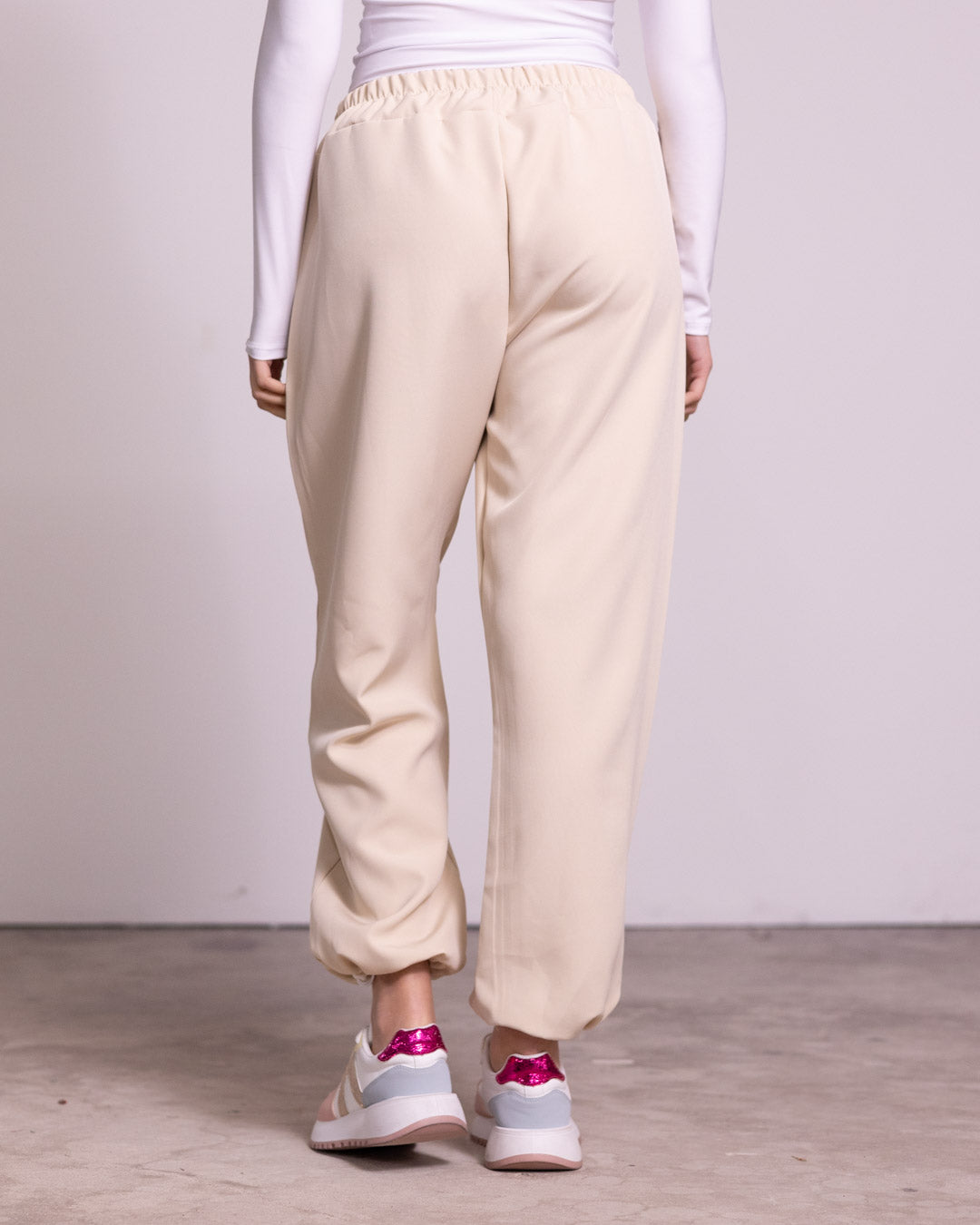 Joggers con lacci ai polsini