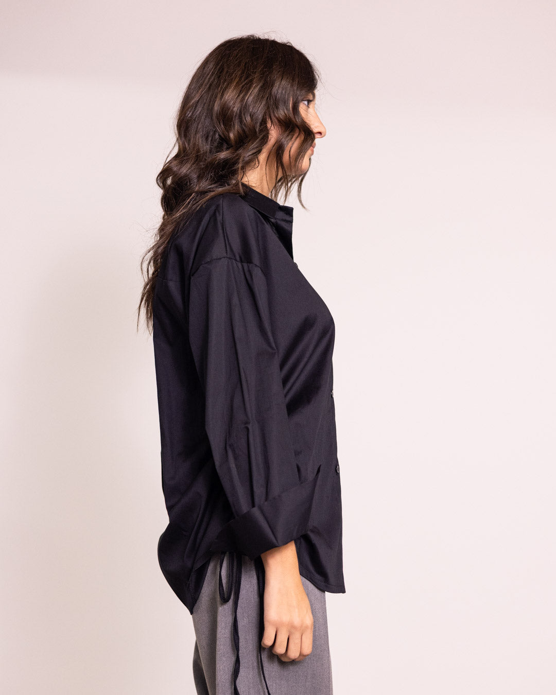 Camicia button-down regolabile sui fianchi