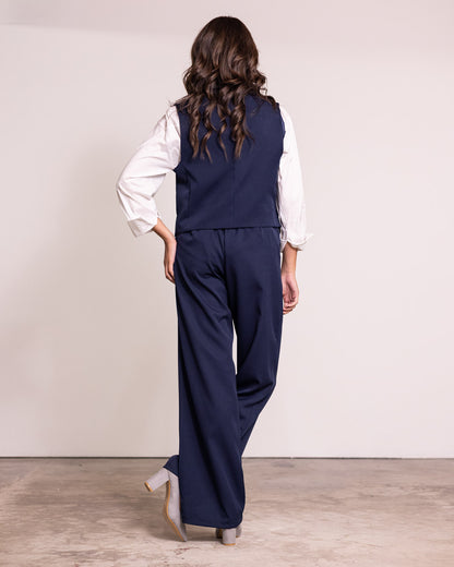 Completo gilet e pantaloni a gamba larga