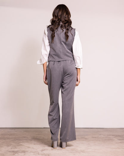 Completo gilet e pantaloni a gamba larga