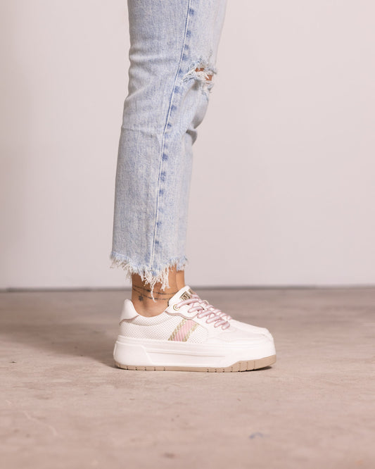 Sneaker court platform