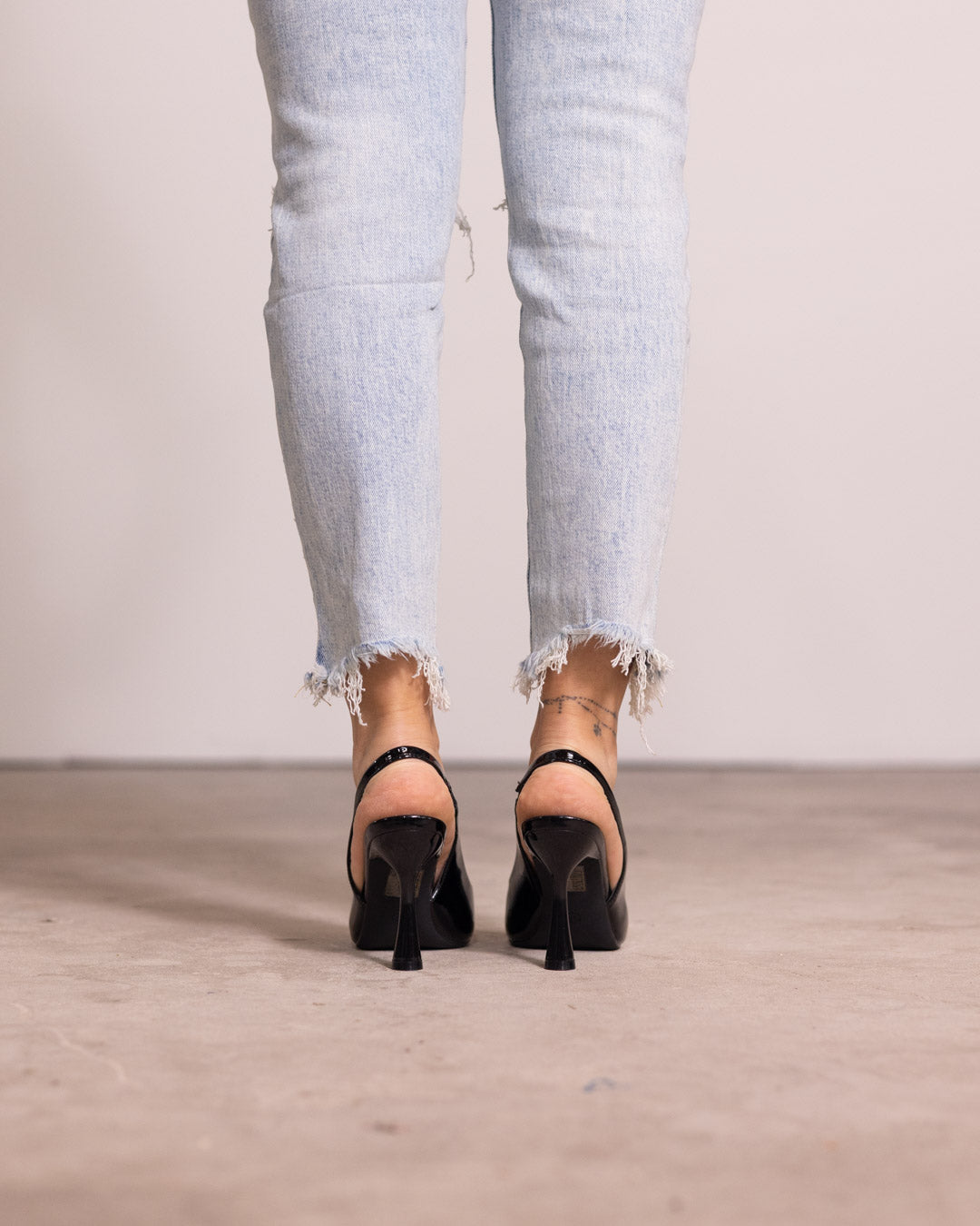 Décolleté slingback punta affilata