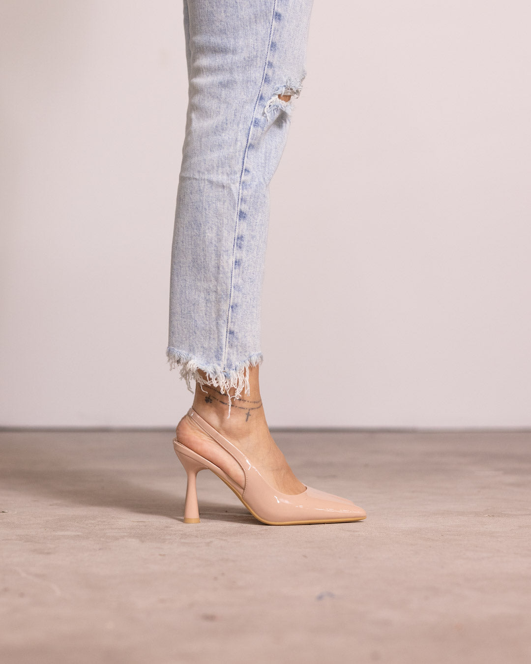 Décolleté slingback punta affilata