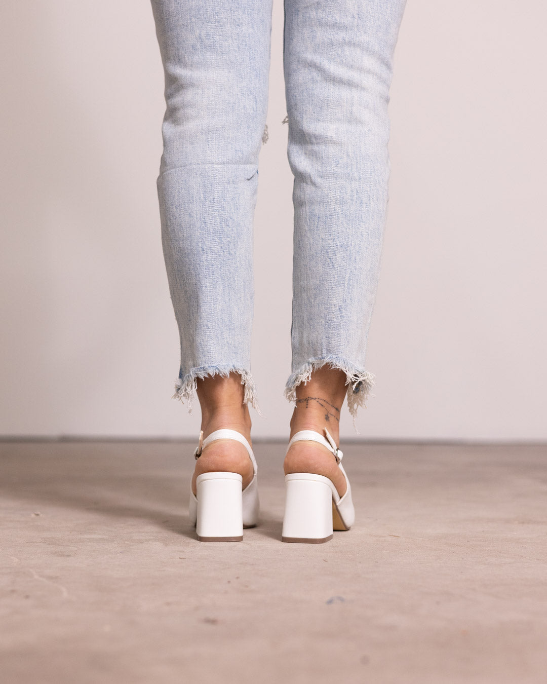 Décolleté slingback tacco medio