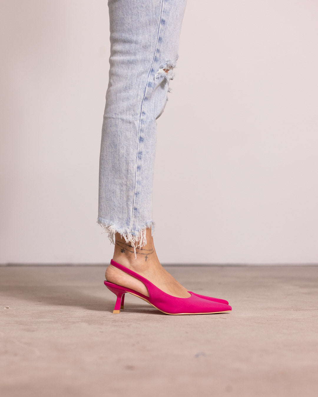 Décolleté slingback tacco kitten