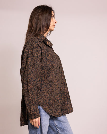 Camicia leopardata con doppia tasca