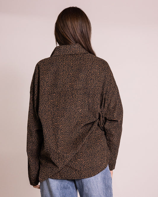 Camicia leopardata con doppia tasca